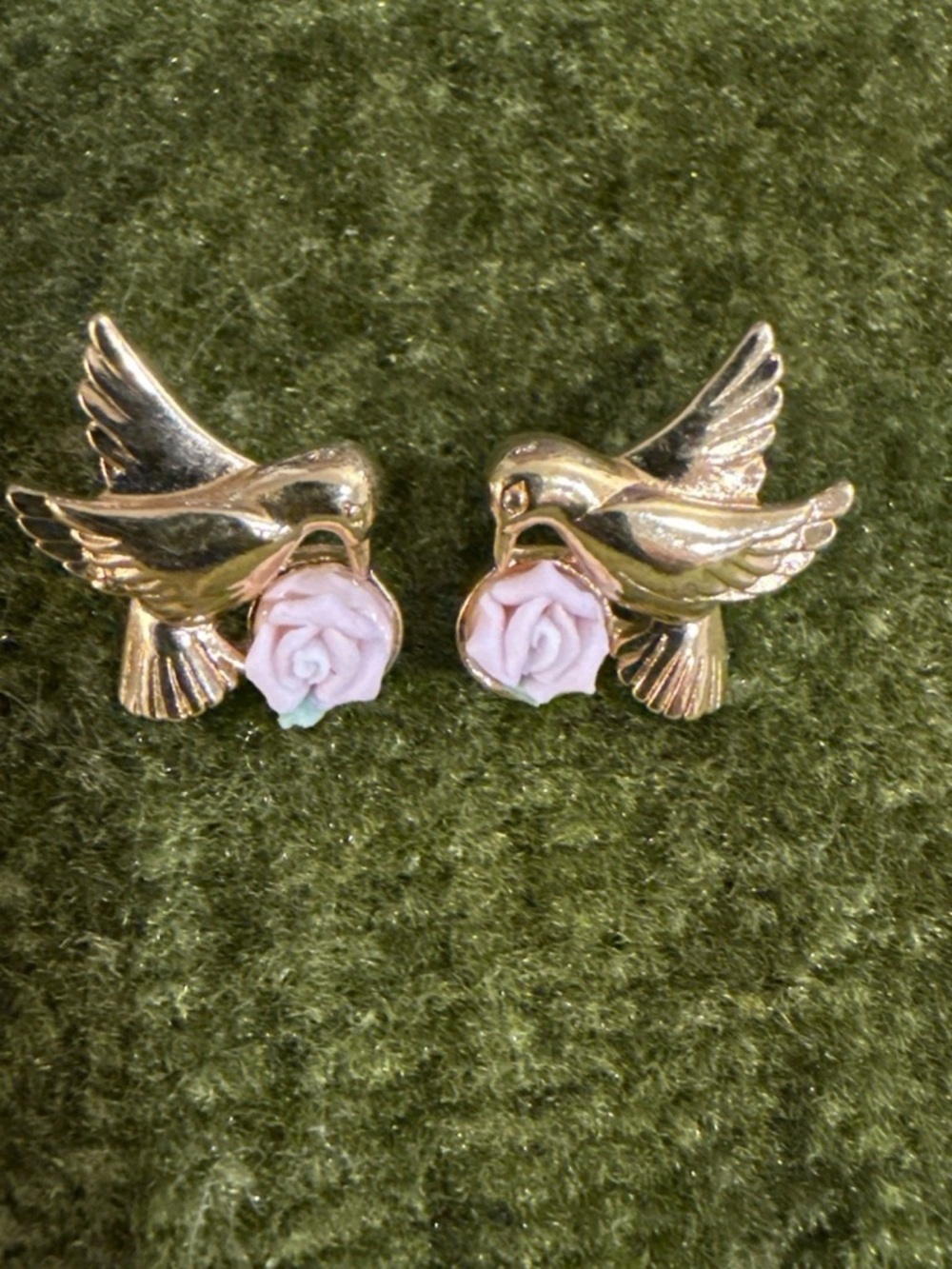 Avon Gold Dove Earrings with Pink Rose Vintage 1995